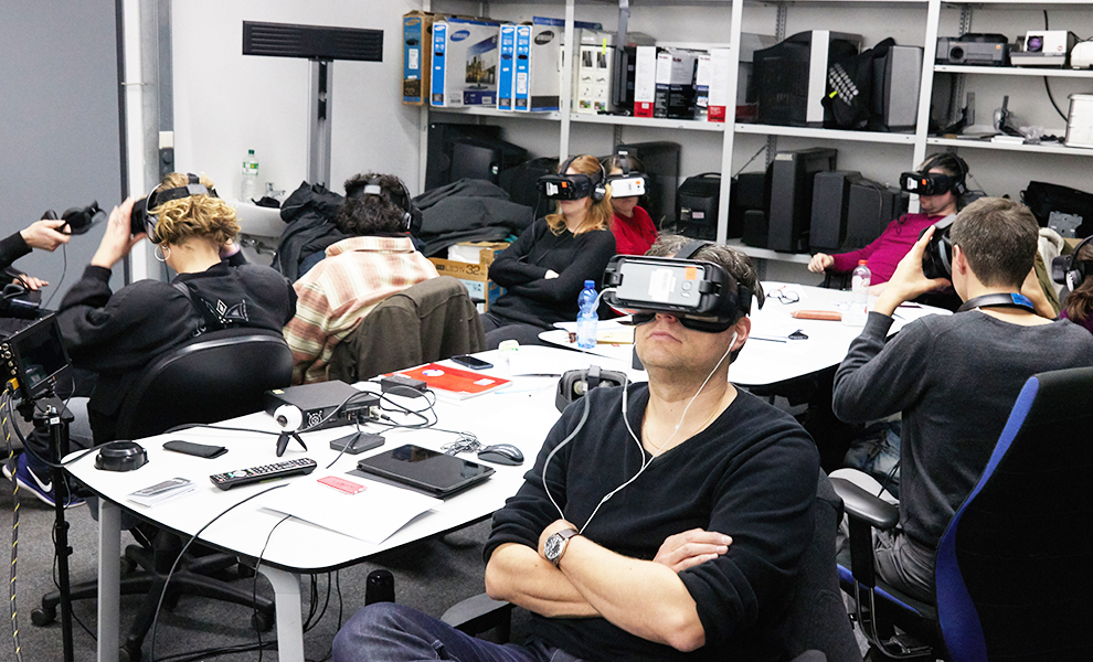 Scene in a course on virtual reality