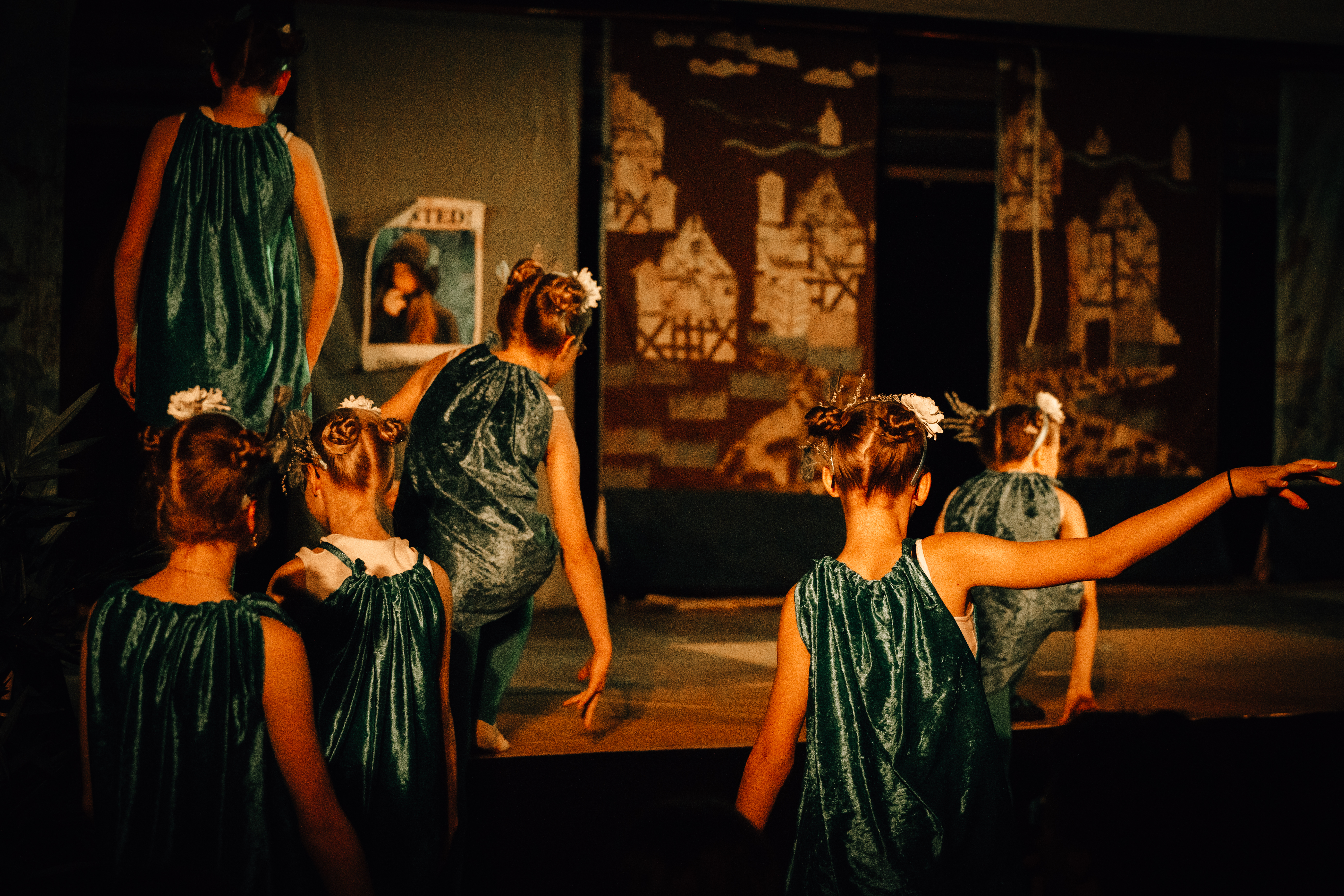 Eventbild für Ringvorlesung Saloon Arts Education /// Lisa Gorschlüter und Sabri Tulumoglu (Münster): Der Weg zum Kulturgymnasium. Über die Entwicklung eines kreativen Kulturprofils an Schulen am Beispiel des Johann-Conrad-Schlaun Gymnasiums